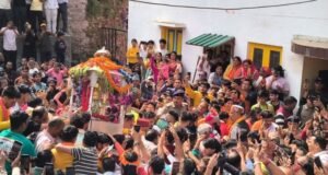 ओंकारेश्वर मंदिर से धाम के लिए रवाना हुई बाबा केदार की उत्सव डोली