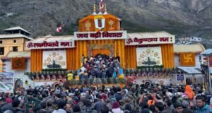 बदरीनाथ मंदिर के कपाट खुले, सीएम धामी ने की पूजा