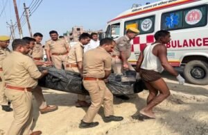 मथुरा नाव हादसा: यमुना में दो और शव मिले, अब तक 13 श्रद्धालुओं की माैत