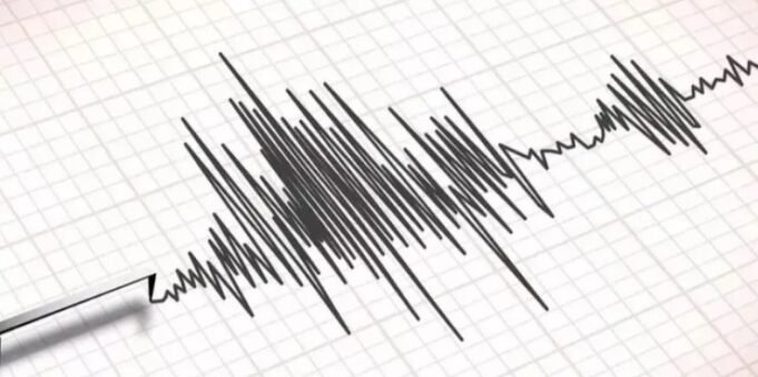 भूकंप के झटकों से कांपा मणिपुर, घबराकर घरों से बाहर भागे लोग
