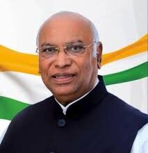 Photo of महिला आरक्षण कानून पर सियासत तेज: खड़गे ने पीएम मोदी से विशेष सत्र पर उठाए सवाल