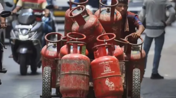 आम लोगों को बड़ी राहत: अब बिना पते के भी मिलेगा LPG सिलिंडर