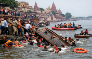 यमुना में श्रद्धालुओं से भरी नाव पलटी, 10 की मौत, कई लापता