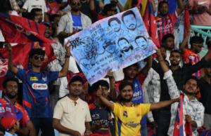 लखनऊ में आईपीएल: सिर चढ़कर बोला ऋषभ पंत का जादू, मैच एकतरफा होते ही स्टेडियम हुआ खाली