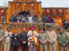 राज्यपाल लेफ्टिनेंट जनरल गुरमीत सिंह ने किए भगवान बदरीविशाल के दर्शन