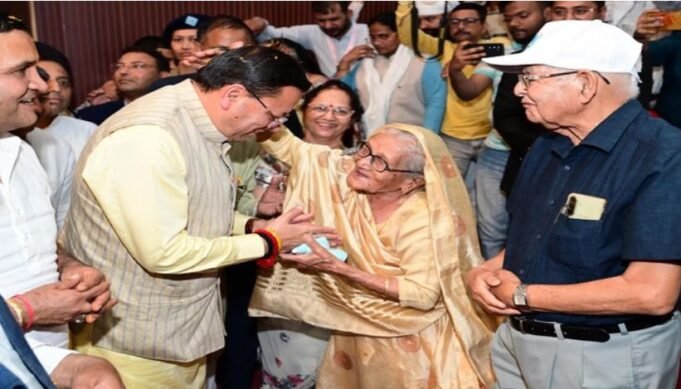 वरिष्ठ नागरिक सम्मान एवं खेल समारोह का समापन, सीएम धामी बोले- कोटाबाग में होगा वृद्धाश्रम का निर्माण