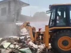 बहराइच में सरकारी जमीन पर चला योगी सरकार का बुलडोजर