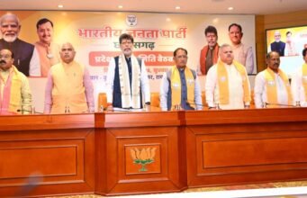 कांग्रेस के संरक्षण में बढ़ा नक्सलवाद, मोदी-शाह सरकार ने किया खत्म