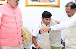 भारतीय अंडर-19 महिला क्रिकेट टीम की उपकप्तान बनीं महक; सीएम साय ने किया सम्मानित
