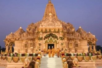 अयोध्या: ट्रस्ट की आपात बैठक में बड़े फैसले, चंपत राय का इस्तीफा स्वीकार