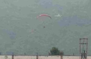 चिन्यालीसौड़ हवाई अड्डे पर सेना के जवानों का रोमांचकारी प्रदर्शन