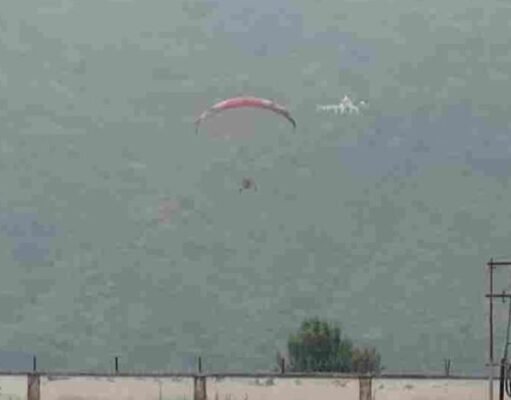 चिन्यालीसौड़ हवाई अड्डे पर सेना के जवानों का रोमांचकारी प्रदर्शन