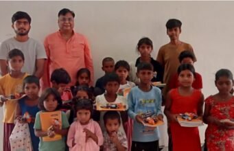 शिक्षा की रोशनी से बदल रही तस्वीर, वंचित बच्चों के सपनों को मिल रहे पंख