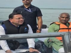 चुनाव से पहले एक ही नाव पर सवार हुए धामी और पांडेय, चेहरे पर दिखा उत्साह