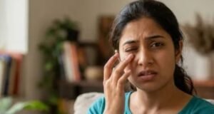 बार-बार आंख फड़कने को न करें इग्नोर: हो सकता है तनाव, थकान और नसों की कमजोरी का बड़ा संकेत