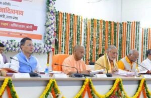 बिजली कटौती के मुद्दे पर नाराज हुए सीएम योगी
