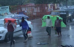 उत्तराखंड: चार जिलों में ऑरेंज, तीन में भारी बारिश का रेड अलर्ट