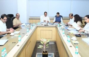 व्हाट्सएप पर मिलेंगे बी-1, खसरा और ऋण पुस्तिका, सीएम साय ने राजस्व सेवाओं को डिजिटल बनाने के दिए निर्देश