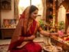 शुक्रवार को देवी लक्ष्मी को ये 5 चीजें अर्पित करने से कम हो जाती है आर्थिक तंगी