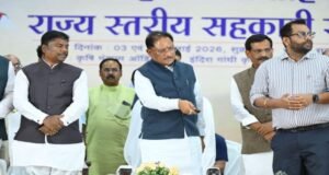 तेंदूपत्ता संग्राहकों को सरकार का बड़ा तोहफा, 162 करोड़ रुपये का बोनस जारी