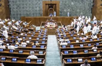 राज्यसभा के बाद लोकसभा में पास हुआ वंदे मातरम् बिल, विपक्ष का भारी हंगामा