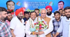 सादगी के साथ मनाया गया पीसीसी अध्यक्ष दीपक बैज का जन्मदिन, युवा कांग्रेस ने किया रक्तदान
