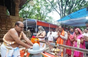 भोरमदेव धाम पहुंचे मुख्यमंत्री विष्णुदेव साय, प्रदेश की सुख-समृद्धि के लिए की पूजा-अर्चना