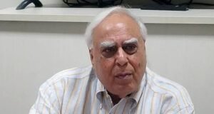 पेलेट गन मामले पर कपिल सिब्बल का हमला, बोले- गृह मंत्री जवाब दें