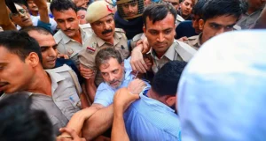 पेपर लीक और छात्र आंदोलन पर सियासी संग्राम: पीएम आवास की ओर मार्च कर रहे राहुल गांधी समेत विपक्षी नेताओं को पुलिस ने लिया हिरासत में