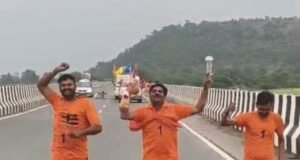 सीताराम डाक कांवड़ यात्रा: रामेश्वरम से इंदौर तक 2100 किलोमीटर दौड़ते हुए करेंगे सफर