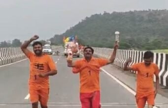 सीताराम डाक कांवड़ यात्रा: रामेश्वरम से इंदौर तक 2100 किलोमीटर दौड़ते हुए करेंगे सफर