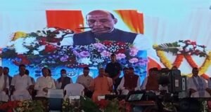यूपी: रक्षामंत्री व सीएम योगी ने 101 करोड़ की 12 परियोजनाओं के लिए किया भूमिपूजन
