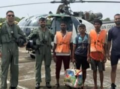 अरब सागर में डूबती नाव से 9 मछुआरों को तटरक्षक बल ने बचाया