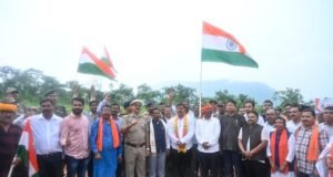 कर्रेगुट्टा पहाड़ी पर लहराया तिरंगा, 600 किमी की बस्तर तिरंगा यात्रा का समापन