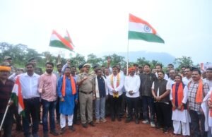 कर्रेगुट्टा पहाड़ी पर लहराया तिरंगा, 600 किमी की बस्तर तिरंगा यात्रा का समापन