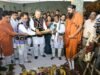 हरेली तिहार पर छत्तीसगढ़ी रंग में रंगा मुख्यमंत्री निवास,साय ने की कृषि औजारों और गौमाता की पूजा