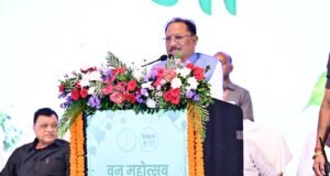 मुख्यमंत्री साय ने मां के नाम लगाया पीपल, ‘पीपल फॉर पीपुल’ अभियान की शुरुआत