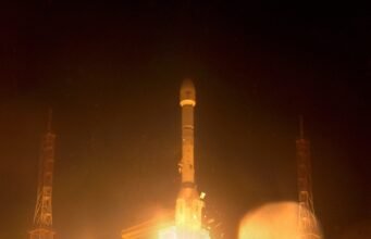 इसरो ने रचा नया इतिहास, GSLV-F17 से EOS-05 का सफल प्रक्षेपण