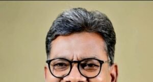 चिकित्सा-पैरामेडिकल पाठ्यक्रम निजी विश्वविद्यालयों को सौंपने की कवायद पर महंत ने जताया विरोध