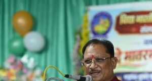 वंदे मातरम् के 150 वर्ष पूरे होने पर सामूहिक गायन, साय ने स्कूल को दिए 50 लाख रुपये