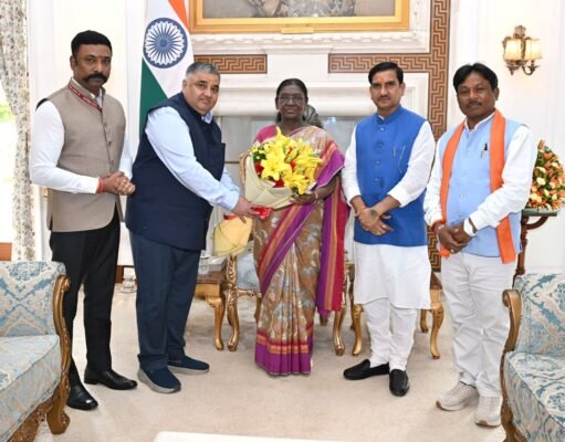 बस्तर दशहरा के मुरिया दरबार में शामिल होंगी राष्ट्रपति द्रौपदी मुर्मु,साय का आमंत्रण स्वीकार