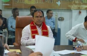 एजुकेशन टूर करेंगे मेधावी छात्र-छात्राएंः डाॅ. धन सिंह रावत