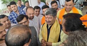 उत्तराखंड: भाजपा के राज्यसभा प्रत्याशी दिनेश आर्य ने दाखिल किया नामांकन