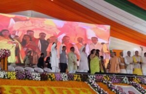 सीएम योगी पहुंचे बरेली: 68 हजार ग्राम प्रहरियों को देंगे सौगात