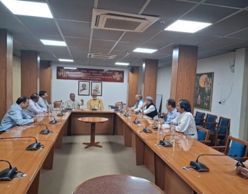 विधानसभा के सौंदर्यीकरण के लिए विधायकों की समिति ने किया संसद भवन का दौरा