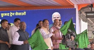 छत्तीसगढ़ के रेल नेटवर्क को बड़ी सौगात, पहली बार रावघाट पहुंची ट्रेन