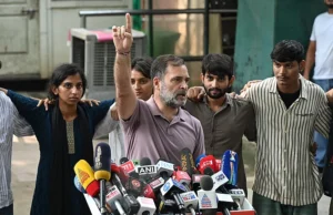 प्रदर्शनकारियों पर कथित पुलिस बर्बरता को लेकर राहुल गांधी हमलावर, साक्ष्य जुटाने की अपील