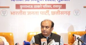 संवैधानिक संस्थाओं को बदनाम कर अराजकता फैलाना चाहती है कांग्रेस – सुधांशु त्रिवेदी