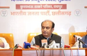 संवैधानिक संस्थाओं को बदनाम कर अराजकता फैलाना चाहती है कांग्रेस – सुधांशु त्रिवेदी