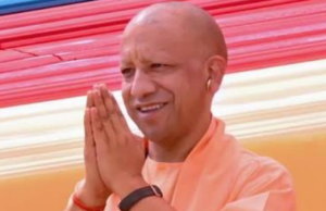 जनता दर्शन में सीएम योगी ने सुनीं 200 लोगों की समस्याएं